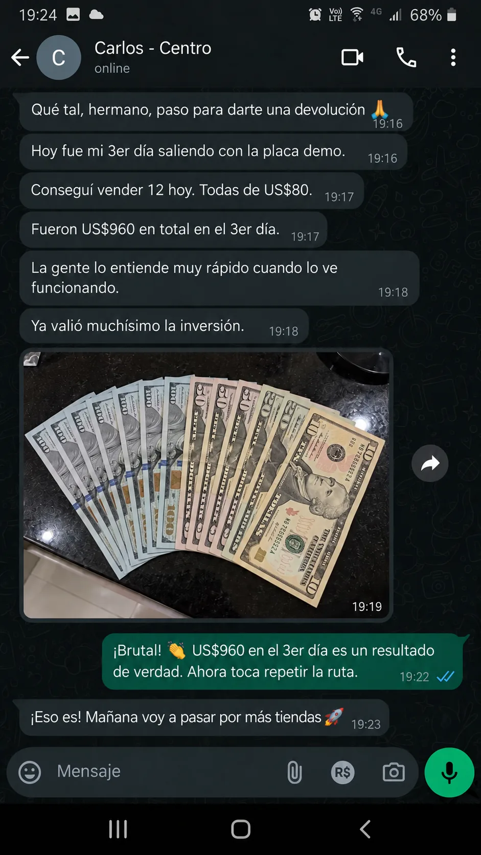 Testimonio de Carlos mostrando los resultados de ventas de tarjetas